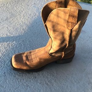 Men’s Ariat Rambler Boots (earth brown/bomber)